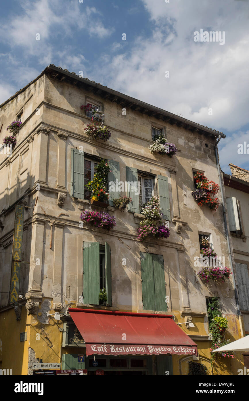 Place du Forum, Cafe, Restaurant, Provence, Arles, Bouche du Rhone, Frankreich Stockfoto