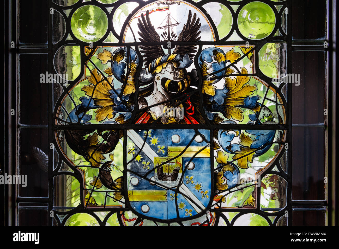 Wappen in Glasmalerei-Fenster Stockfoto