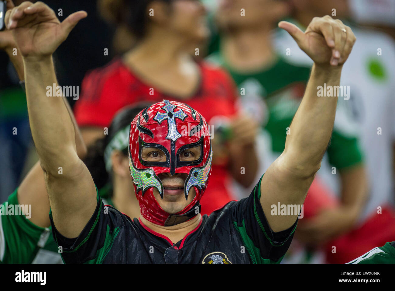 Houston, TX, USA. 1. Juli 2015. Mexiko-Fan vor einem internationalen Fußballspiel zwischen Honduras und Mexiko NRG-Stadion in Houston, TX. Trask Smith/CSM/Alamy Live-Nachrichten Stockfoto