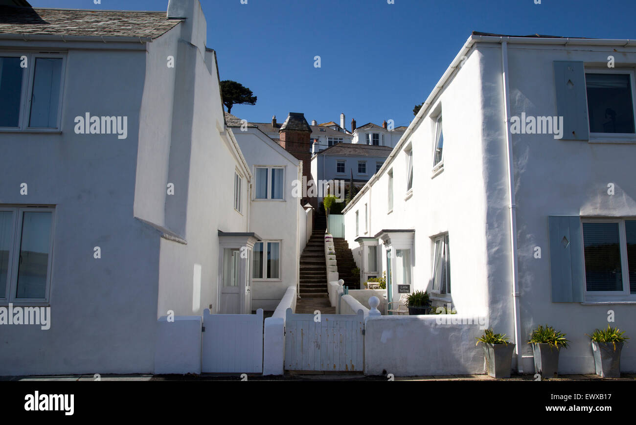 Traditionell weiß getünchten Häuschen in St Mawes, Cornwall, England, UK Stockfoto