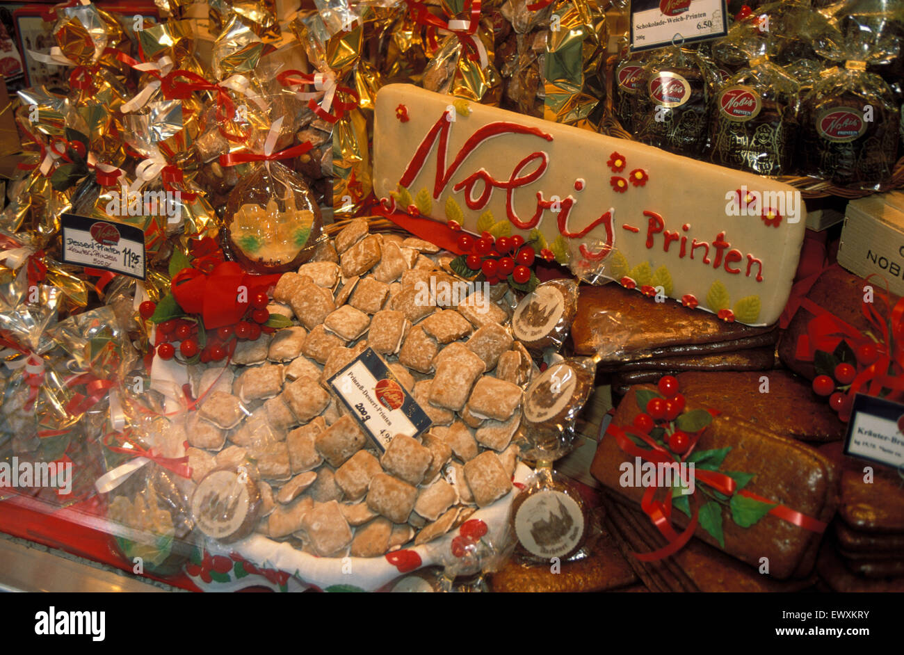 DEU, Deutschland, Aachen, Schaufenster mit einer Art von Lebkuchen, eine Spezialität von Aachen DEU, Deutschland, Aachen, Schaufenstera Stockfoto