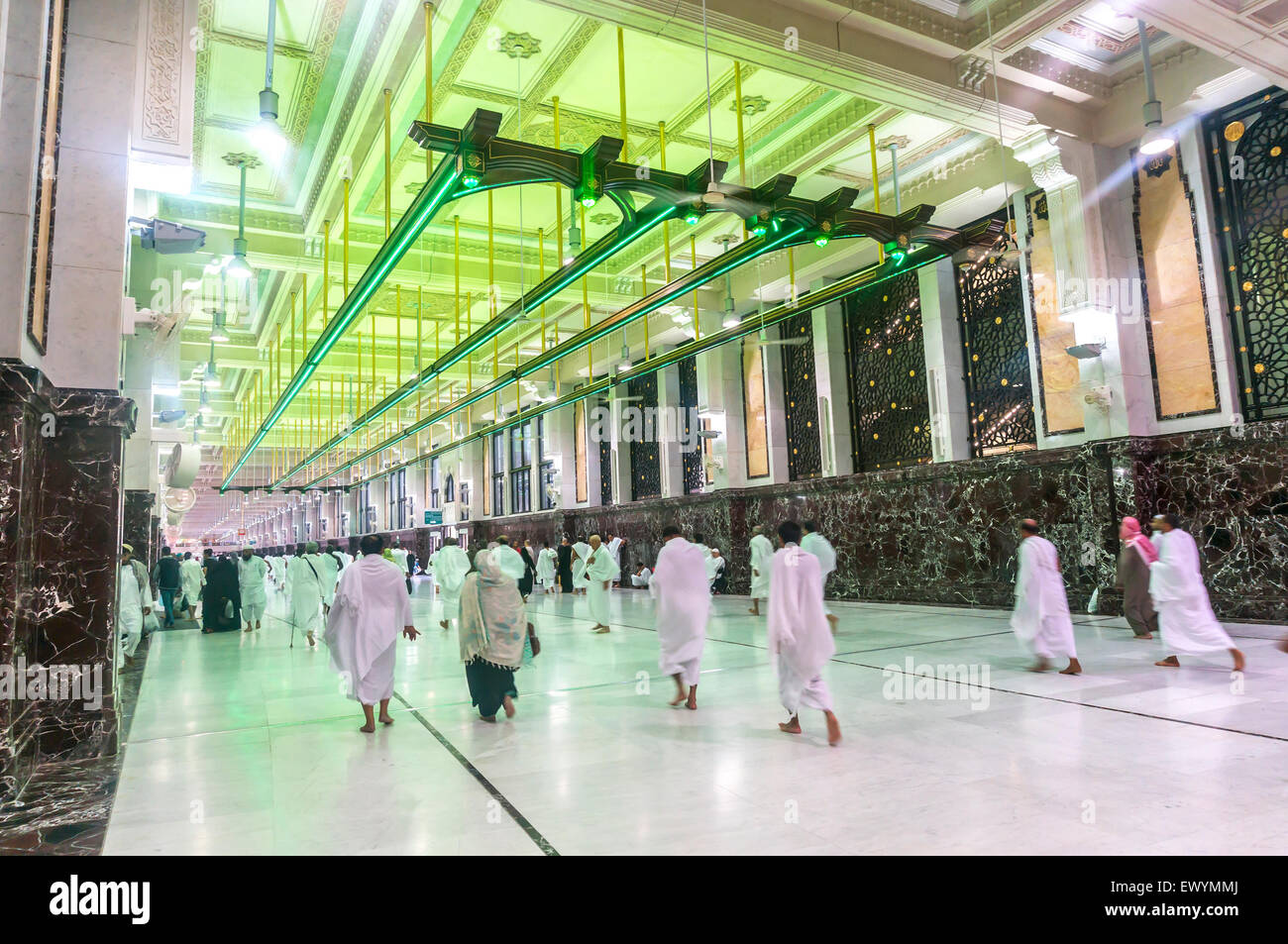 Muslimische Pilger Fuhren Sieben Runden Saei Zugiges Gehen Von Safa Berg Marwah Montieren Stockfotografie Alamy Then you must consider safa marwah tours and travels. alamy