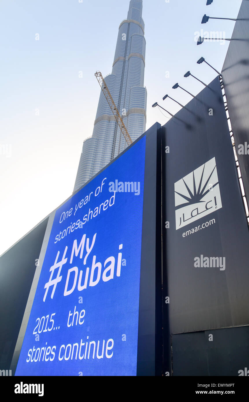 Werbung Campaing #mydubai über Dubai in der Dubai Mall vor Burj Khalifa, das höchste Gebäude der Welt im Jahr 2015 Stockfoto