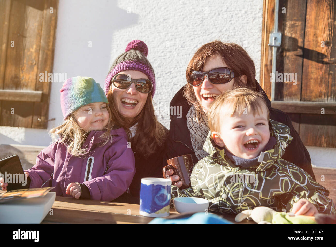 Familie auf Urlaub, Achenkirch, Tirol, Österreich Stockfoto
