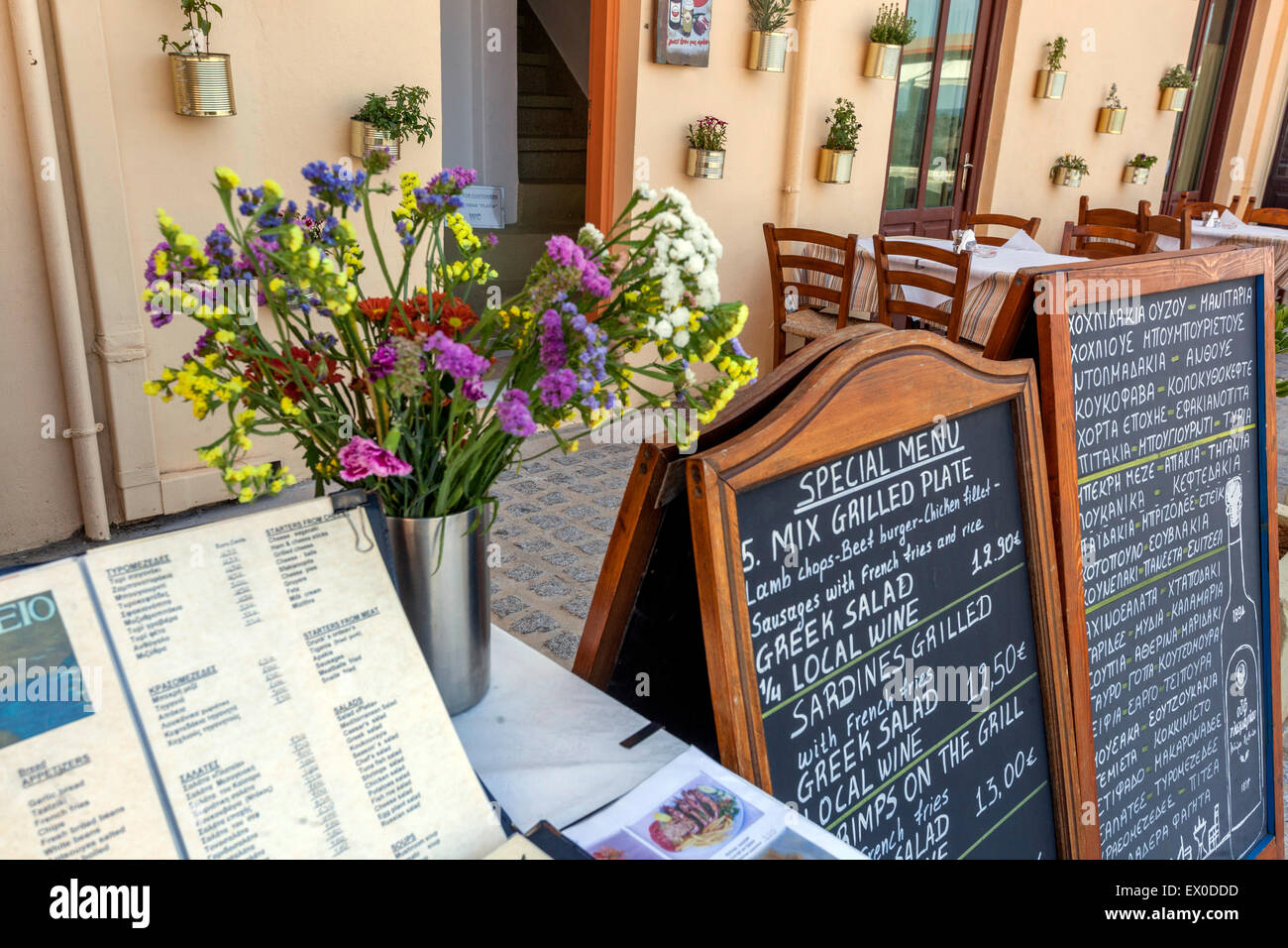 Rethymno Restaurant Menütafel in der Altstadt, Kreta, Griechenland Stockfoto
