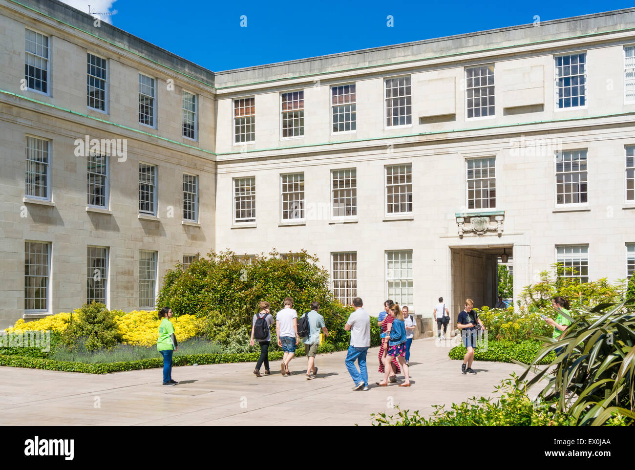 Studenten in Trent Gebäude Viereck Nottingham Universität Nottingham Nottinghamshire England UK GB EU Europa Stockfoto