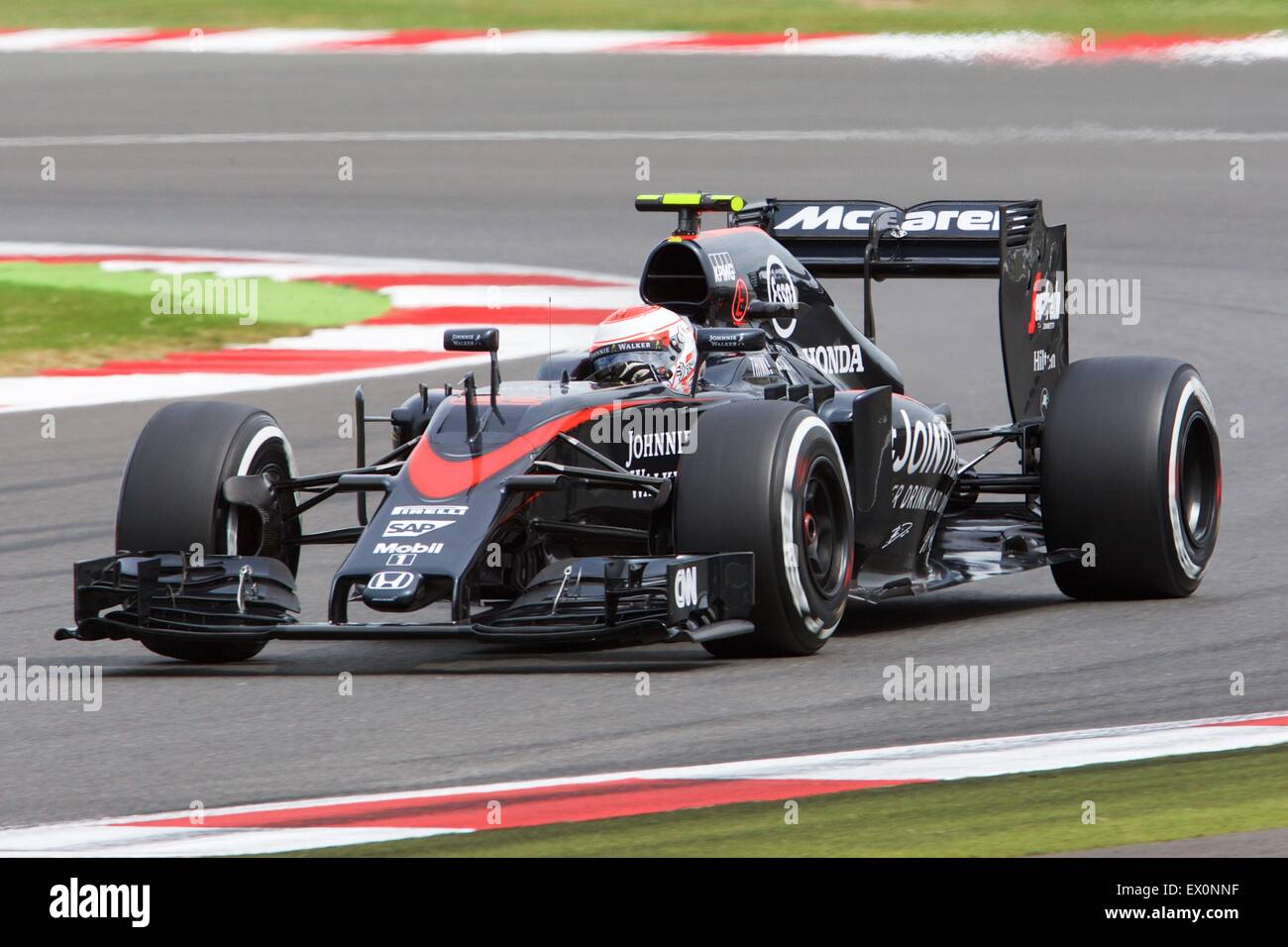 Silverstone, Northants, Großbritannien. 3. Juli 2015. Formel 1 British Grand Prix Praxis. Jenson Button, McLaren-Honda, runden die wenigsten eines Treibers in FT2. Bildnachweis: Aktion Plus Sport/Alamy Live-Nachrichten Stockfoto
