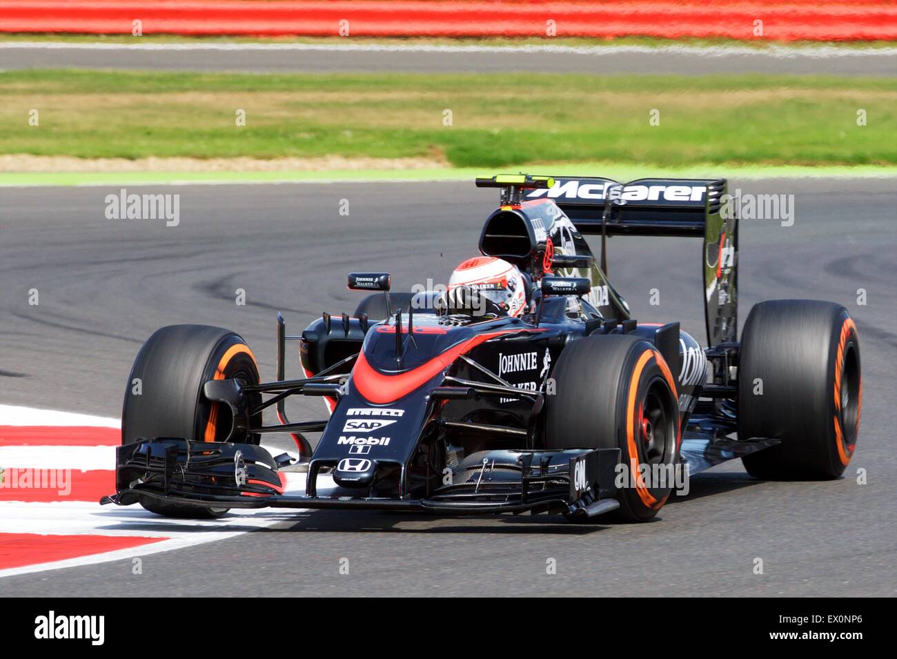 Silverstone, Northants, Großbritannien. 3. Juli 2015. Formel 1 British Grand Prix Praxis. Jenson Button, McLaren-Honda, runden die wenigsten eines Treibers in FT2. Bildnachweis: Aktion Plus Sport/Alamy Live-Nachrichten Stockfoto