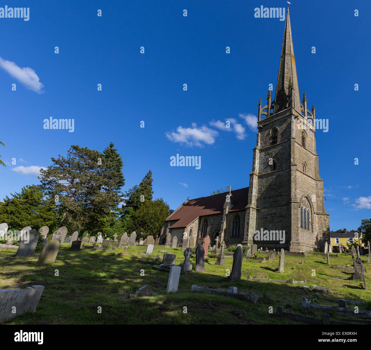 Die Kirche des Heiligen Johannes des Täufers, Ruardean, Gloucestershire, England Stockfoto