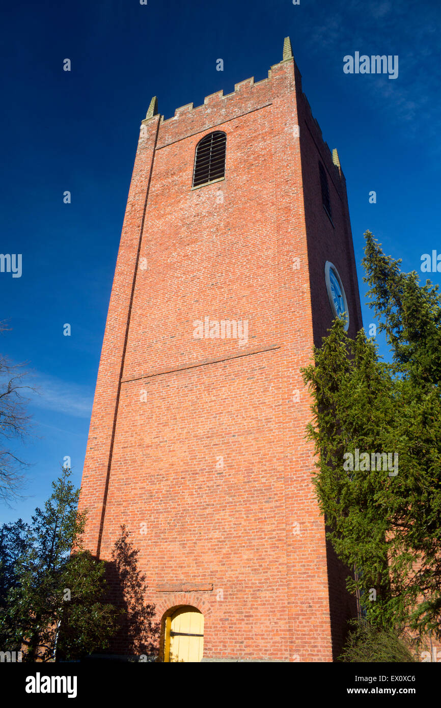 Llanfyllin aus dem 18. Jahrhundert St Myllin Kirchturm roten Backstein Montgomeryshire Powys Mid Wales UK Stockfoto