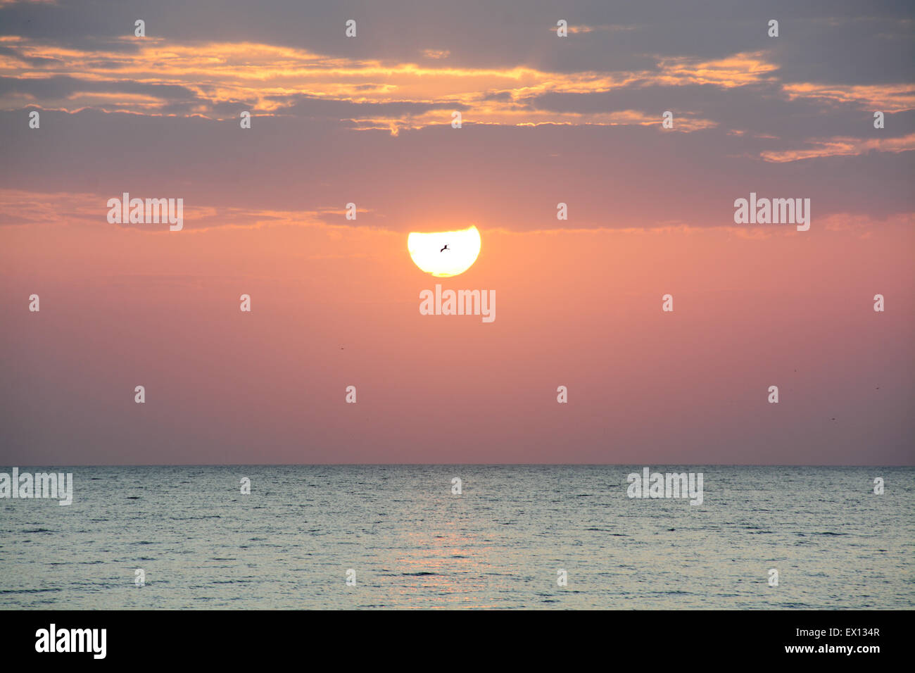 Herrlichen Sonnenaufgang an einem Strand in Panama Stockfoto