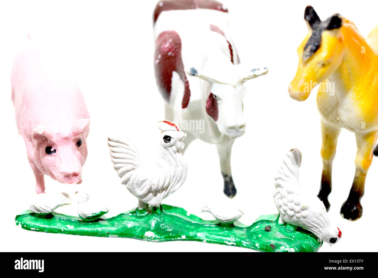 Plastikspielzeug Nutztiere isoliert auf weiss Darstellung Leben auf dem Bauernhof Stockfoto