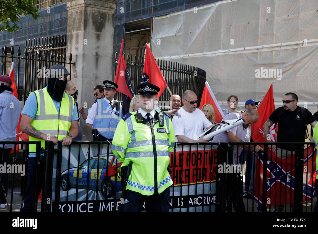 Westminster, London, UK, 4. Juli 2015. Protest gegen die "Verjudung" von London vom weit rechten Flügel Gruppe Credit: fantastische Kaninchen/Alamy Live News Stockfoto