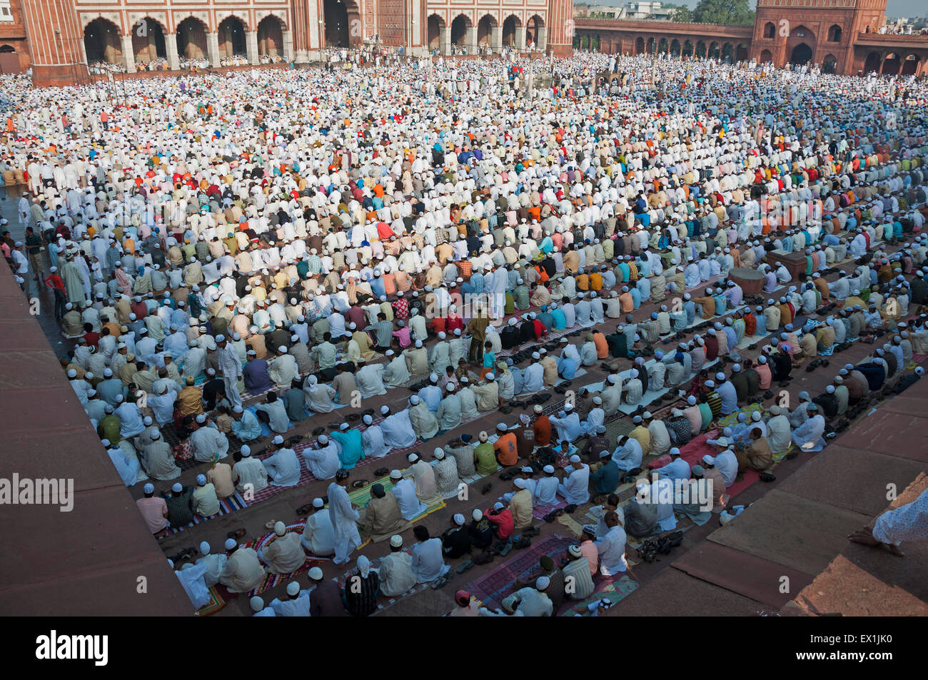 Festival von Eid-Ul-Fitr gefeiert in der Jama Masjid Moschee in Alt-Delhi, Indien. Stockfoto