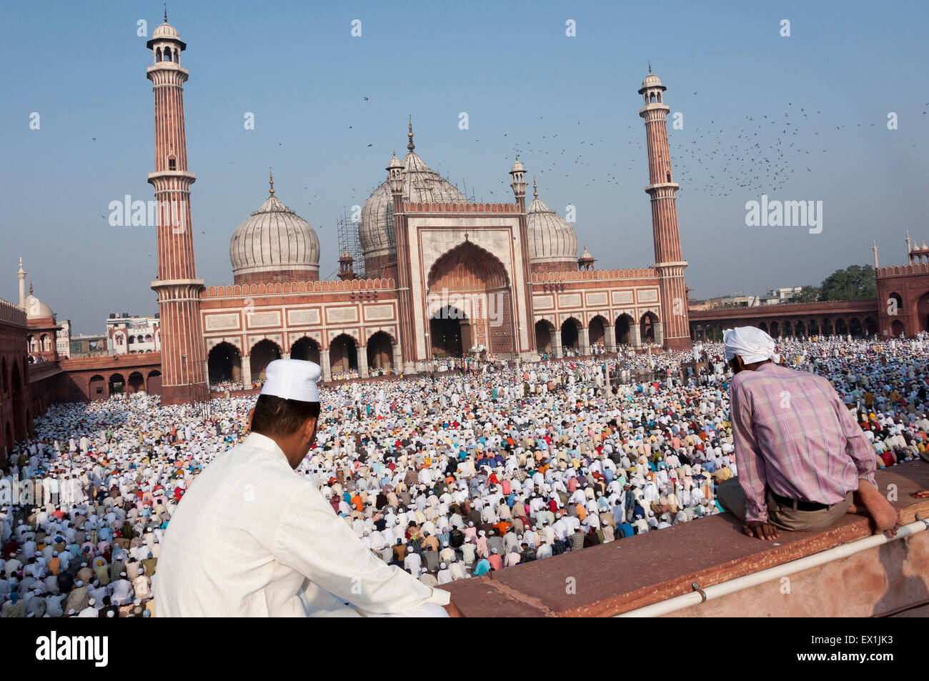 Festival von Eid-Ul-Fitr gefeiert in der Jama Masjid Moschee in Alt-Delhi, Indien. Stockfoto
