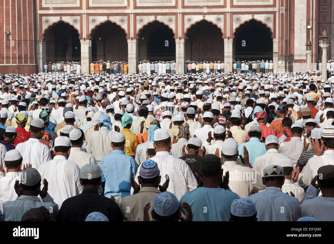Festival von Eid-Ul-Fitr gefeiert in der Jama Masjid Moschee in Alt-Delhi, Indien. Stockfoto