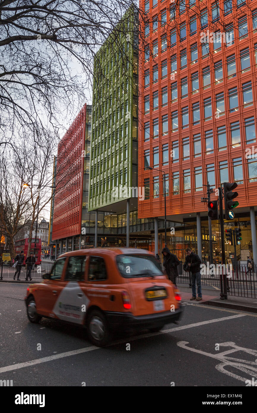 Zentrale St Giles Bürogebäude im Zentrum von London. Von Renzo Piano entworfen Stockfoto