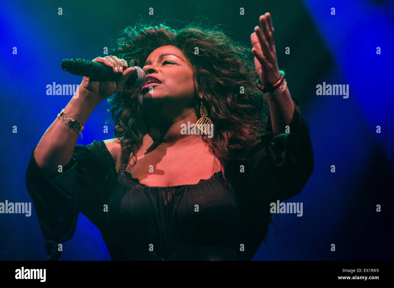 Glynde Platz, Sussex, England, UK. 4. Juli 2015. Liebe oberste Jazzfestival. Chaka Khan titelt zweiten Tag des Festivals auf der Hauptbühne. Bildnachweis: Francesca Moore/Alamy Live-Nachrichten Stockfoto