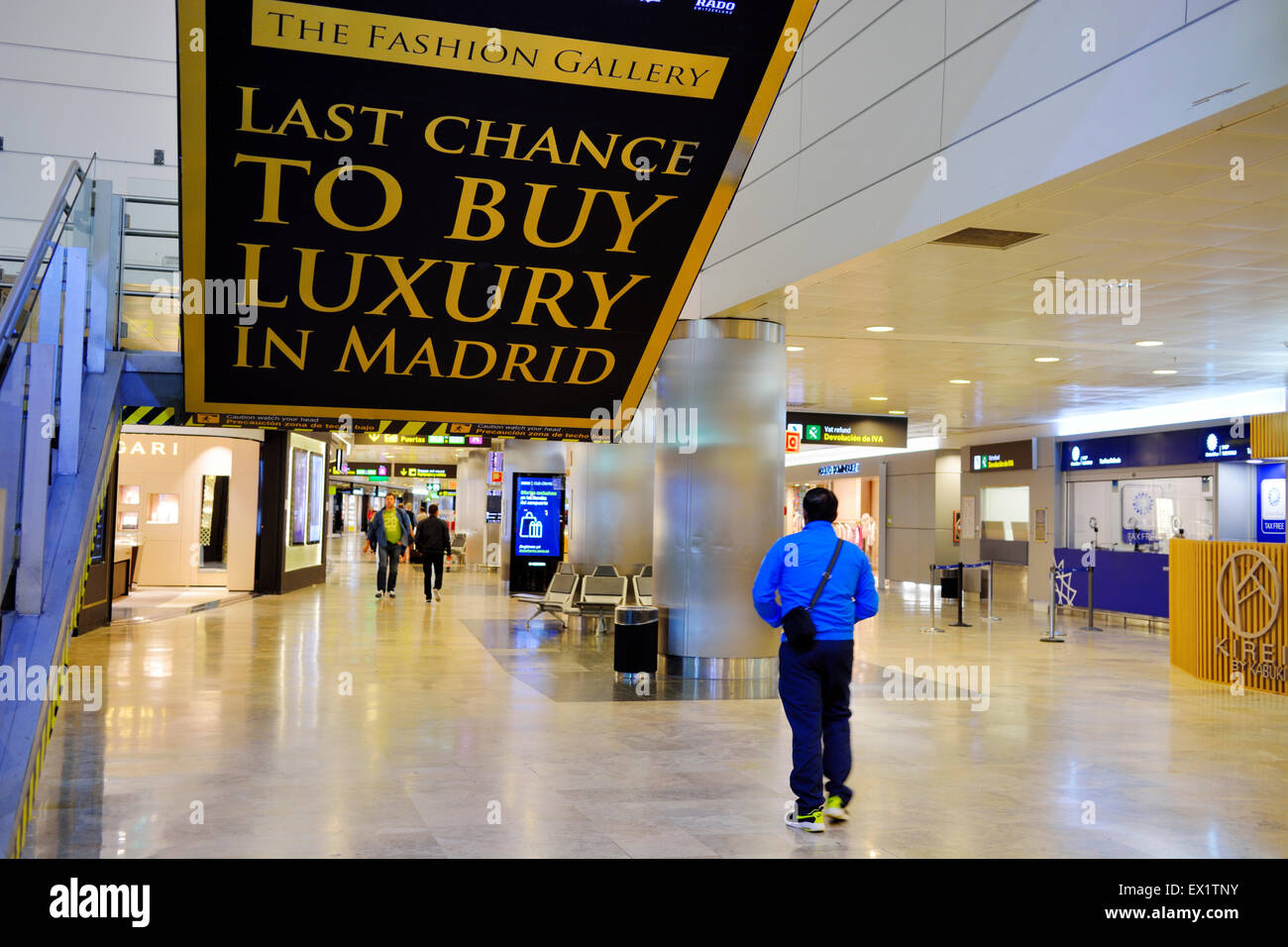Melden Sie "The Fashion Galerie letzte Chance zu kaufen Luxus in Madrid" im Flughafen Madrid, Spanien Stockfoto