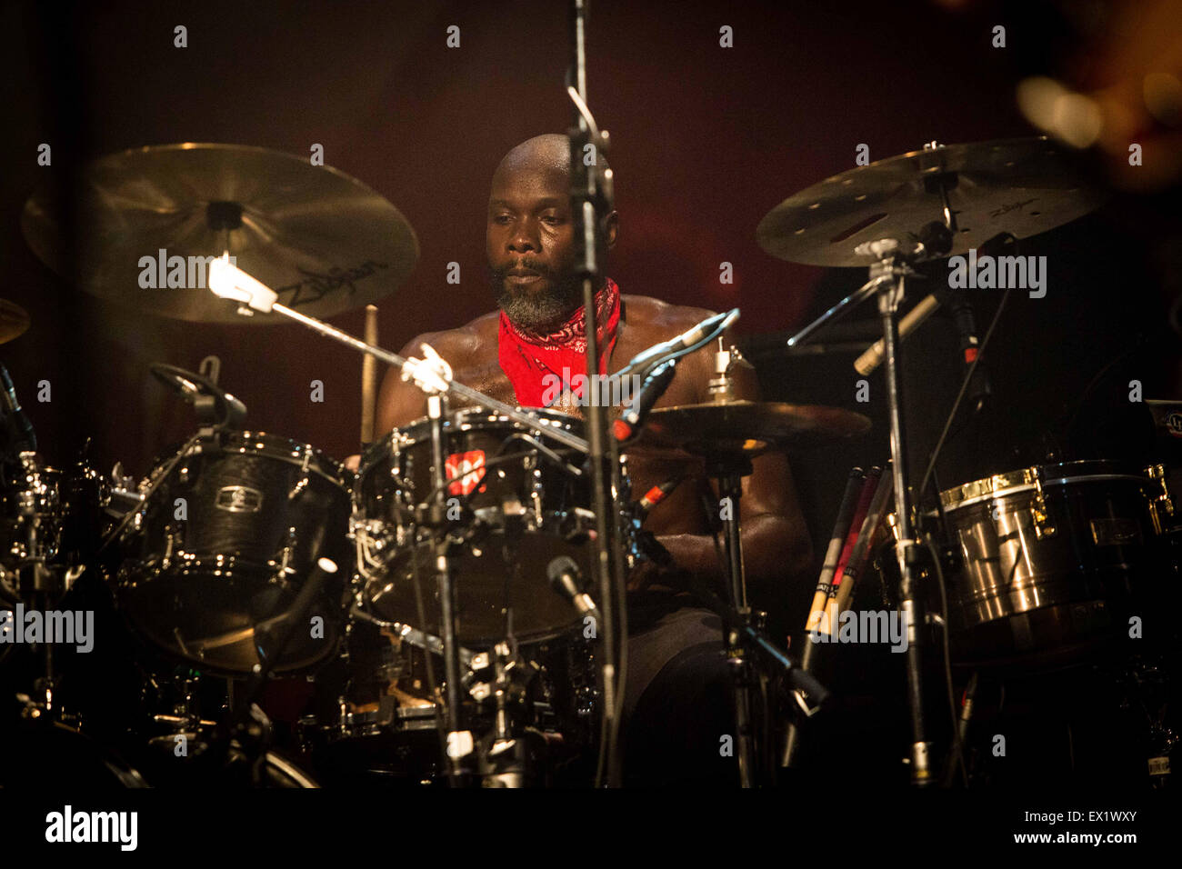 Mailand, Italien. 4. Juli 2015. Gary Powell von den englischen Indie rock Band "The Libertines", wie sie in Fabrique in Mailand führt. Bildnachweis: Roberto Finizio/Pacific Press/Alamy Live-Nachrichten Stockfoto