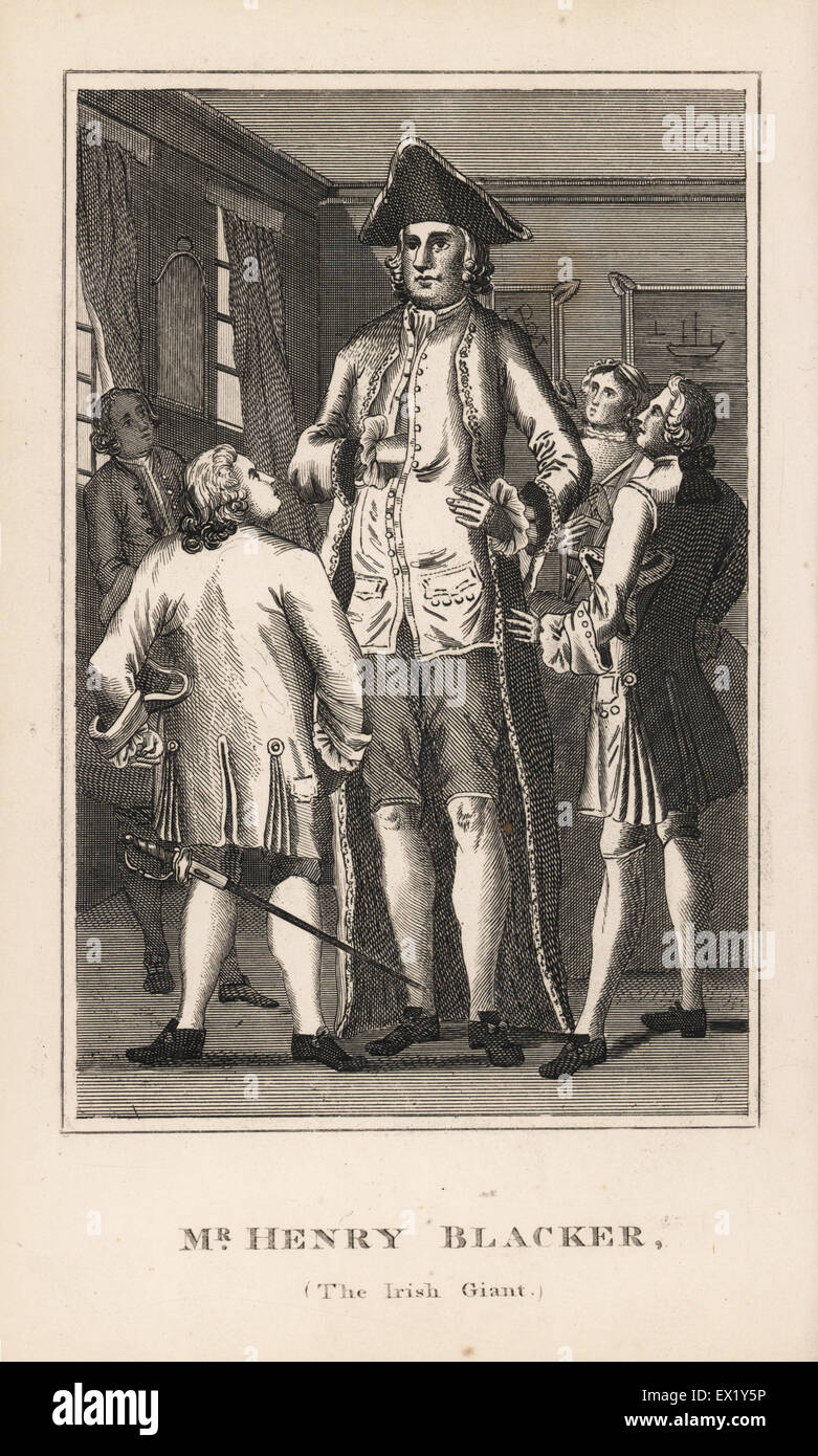 Henry Blacker, dem britischen Riesen in einer Höhe von 7 Fuß 4 Zoll, 1751 in London ausgestellt. Kupferstich von John Caulfields Porträts, Memoiren und Zeichen der bemerkenswerte Personen, Young, London, 1819. Stockfoto