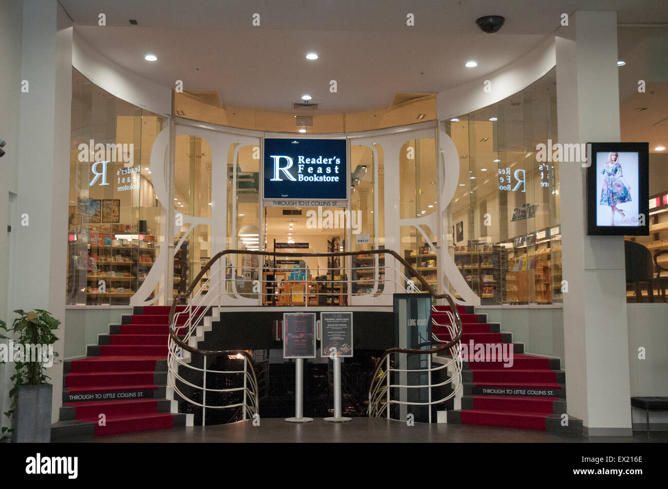 Gehobene Buchhandlung im ehemaligen Georges Gebäude in der Collins Street, Melbourne Stockfoto