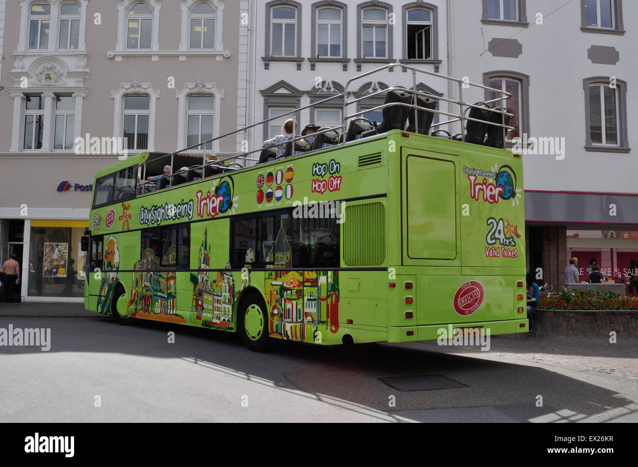 City Sightseeing Bus in Trier, Deutschland. Luxemburg-Registrierung SL 3240. Volvo/East Lancs Vyking. Stockfoto