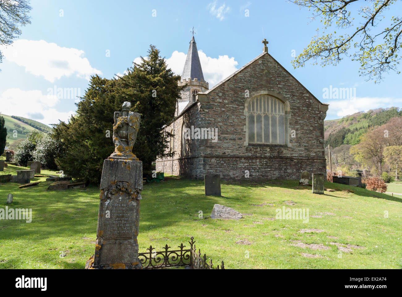 Die Kirche Saint Geerken in Llanarmon Dyffryn Ceiriog North East Wales gegründet im 5. Jahrhundert Stockfoto