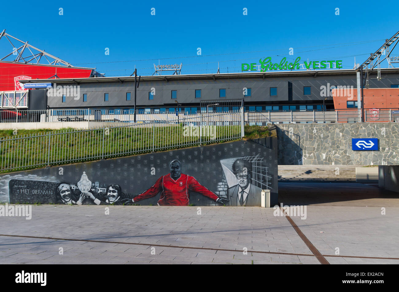 Drienerlo Bahnhof in Enschede, Niederlande. Es liegt in der Nähe der Grolsch Veste, das Heimstadion des FC Twente, einen Beruf Stockfoto