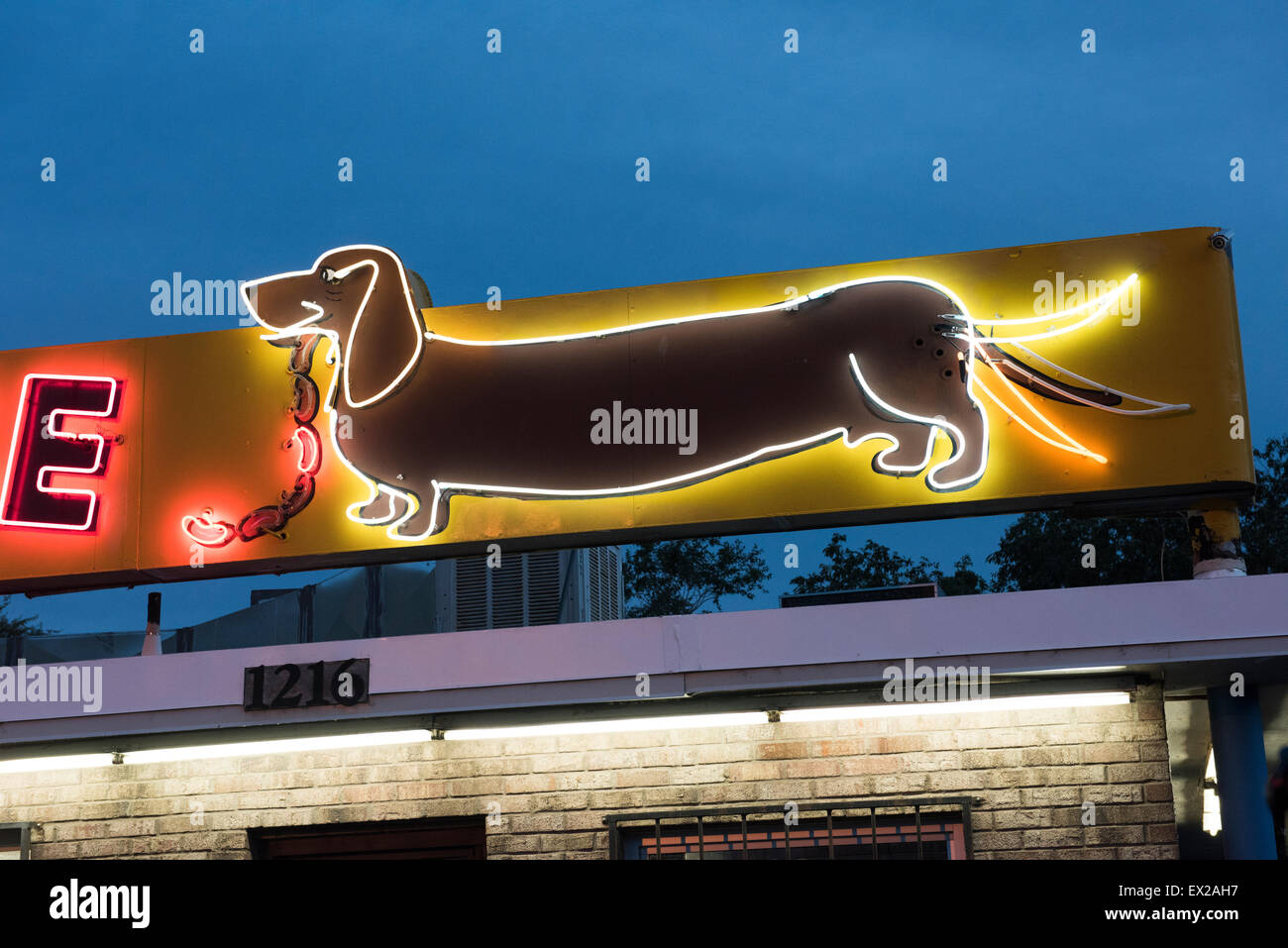 Die Hundehütte Neon Schild an Central Avenue (Route 66) in Albuquerque, New Mexico Stockfoto