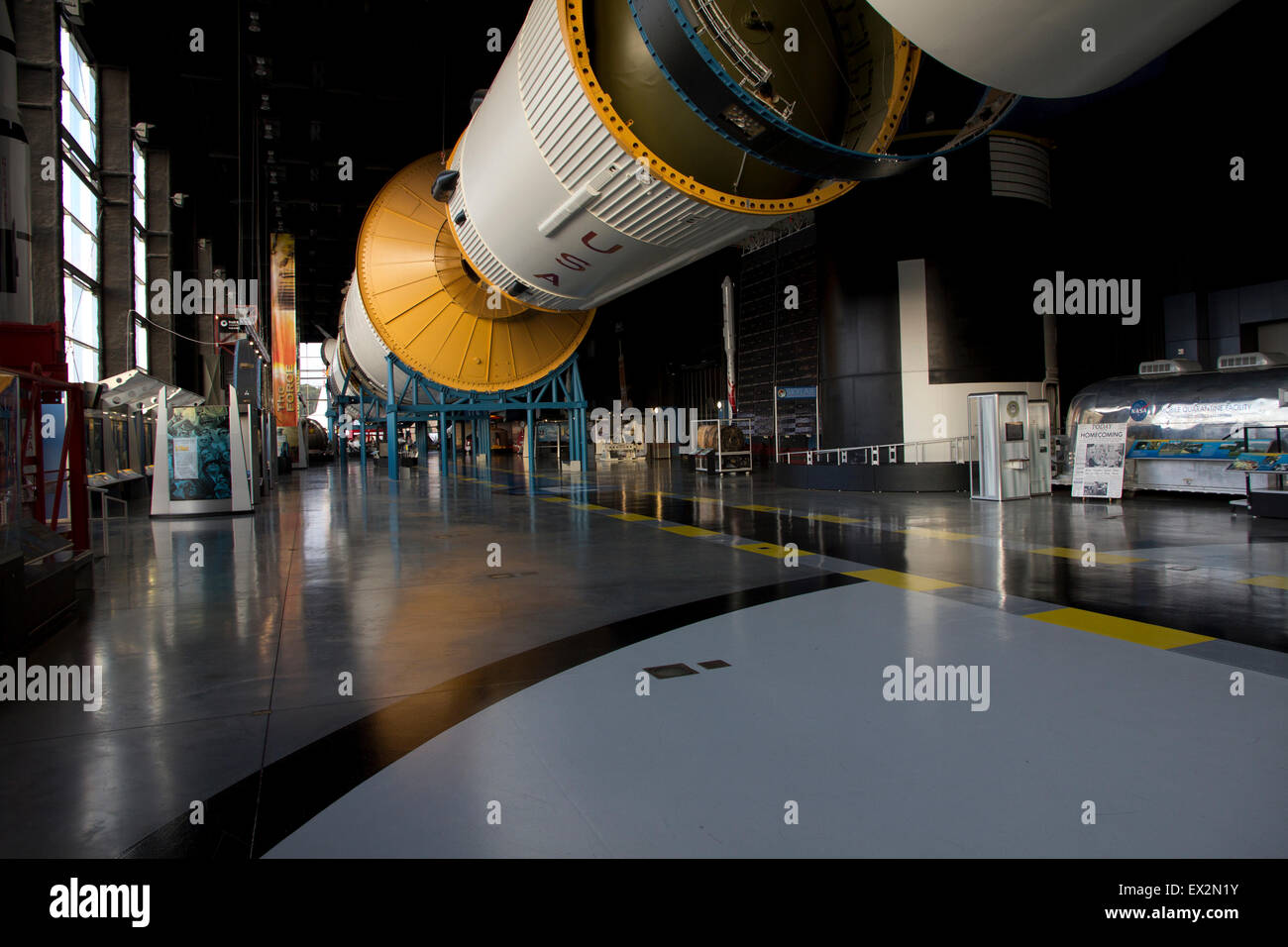 Eine authentische Saturn V-Rakete auf dem Display an Davidson Zentrum für Weltraumforschung, Huntsville, AL Stockfoto