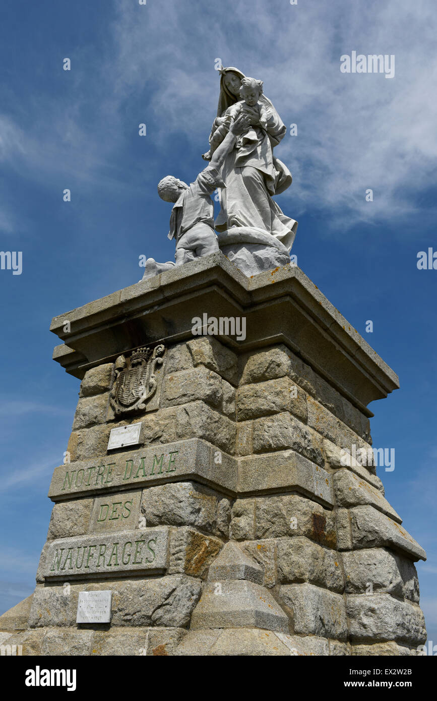 Statue von Notre-Dame des Naufrages (unsere Liebe Frau von den Shipwrecked), Pointe du Raz, Plogoff, Finistère, Bretagne, Frankreich Stockfoto