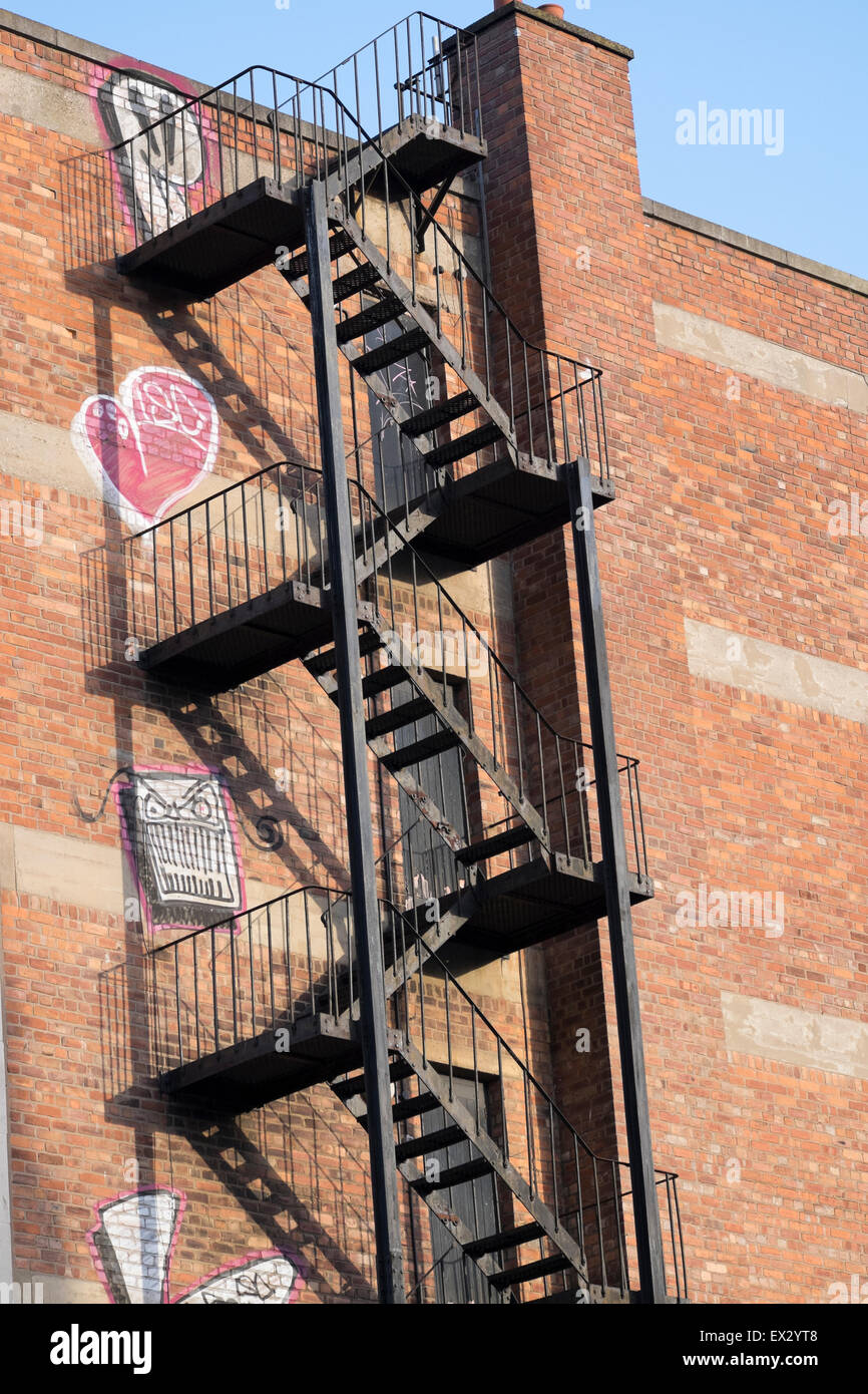 Stahl Feuerleiter Treppen Stufen Sicherheit Gesundheit Rettung Stockfoto