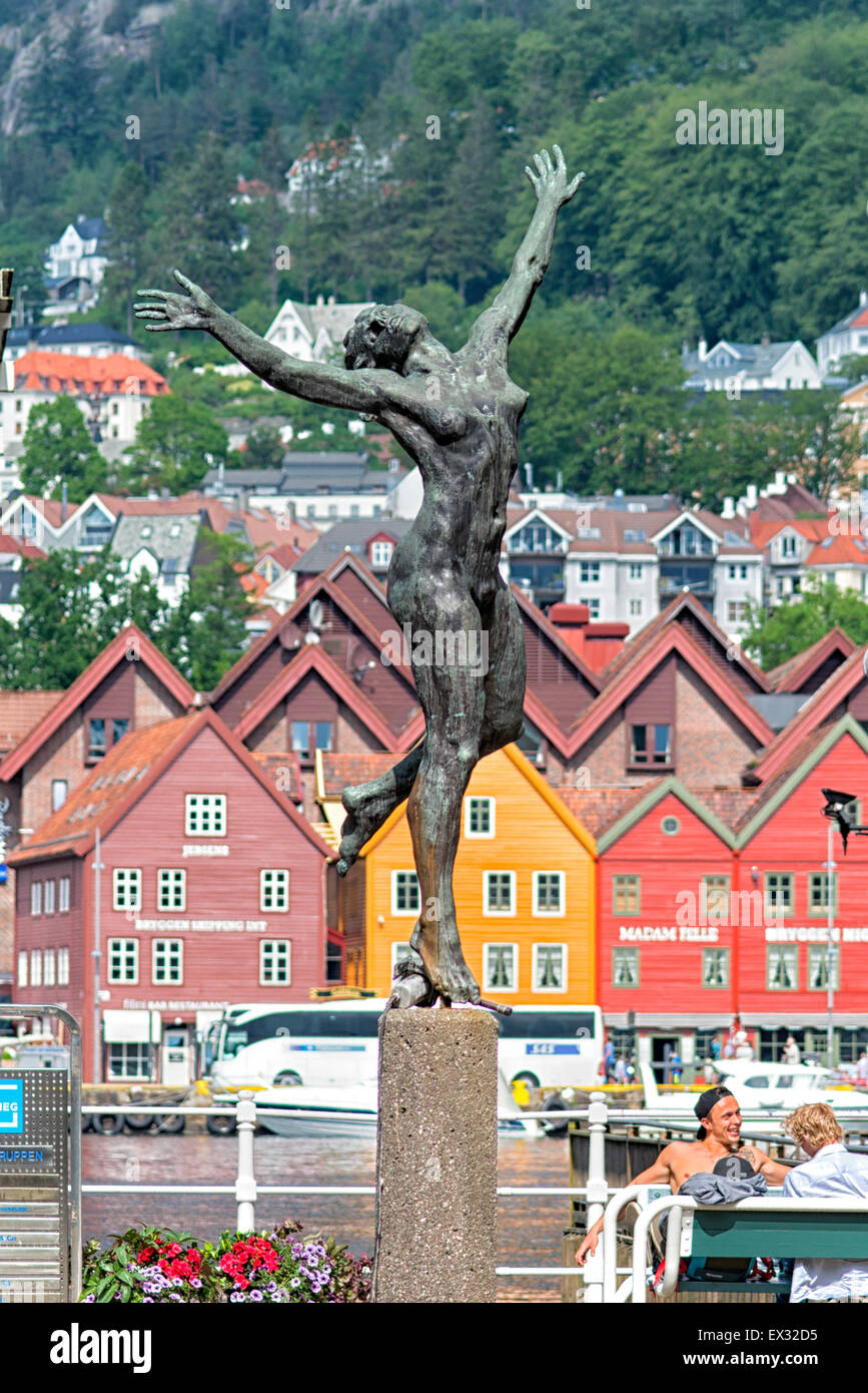 Frauenskulptur in Bergen, Norwegen Stockfoto
