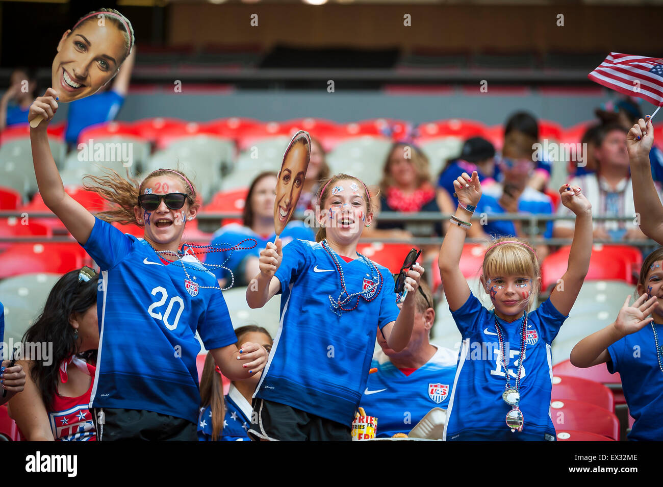 Vancouver, Kanada - 5. Juli 2015: Fans vor der WM-Endspiel zwischen den USA und Japan bei der FIFA Frauen WM Kanada 2015 im BC Place Stadium. Stockfoto