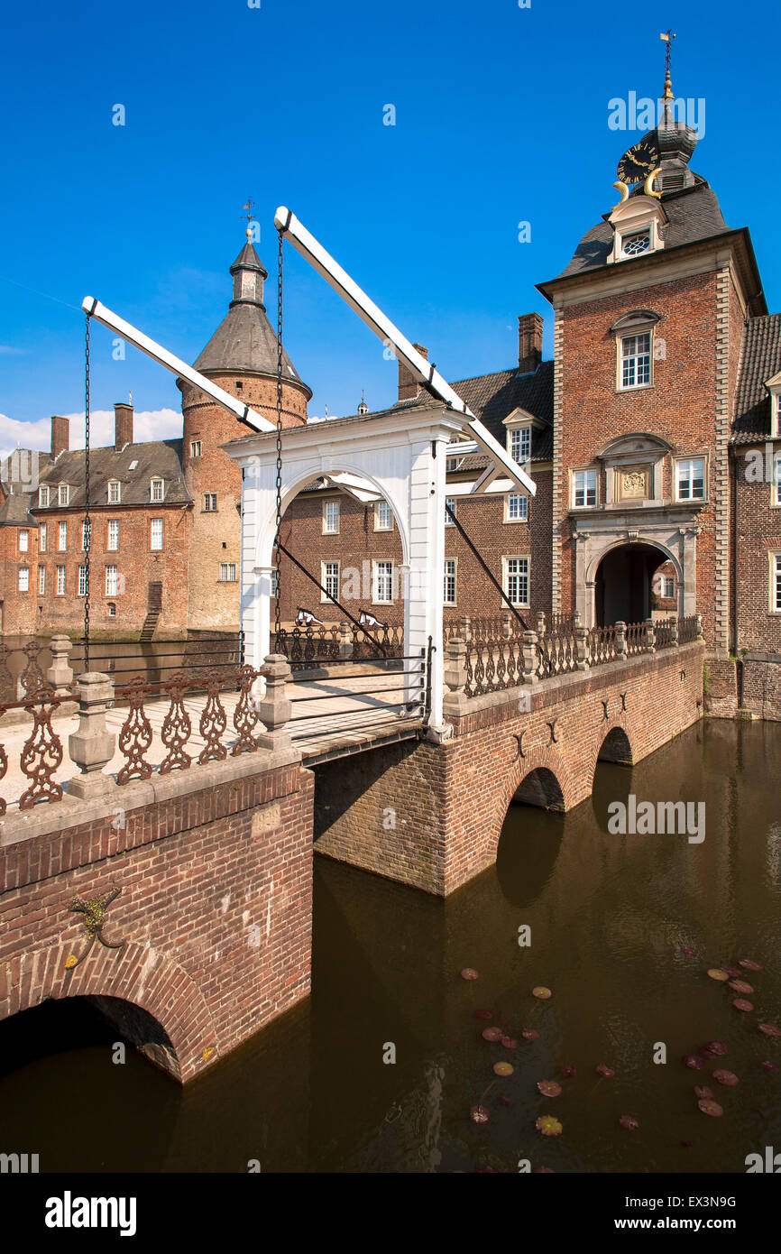 DEU, Deutschland, Nordrhein-Westfalen, Münsterland Region, sogar Burg Anholt in zurück.  DEU, Deutschland, Nordrhein-Westf Stockfoto