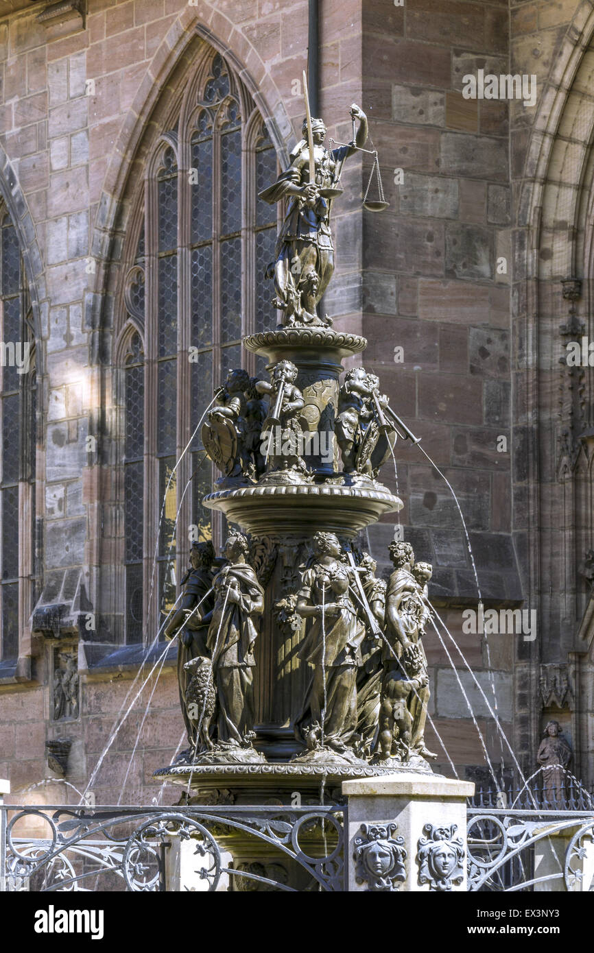 Tugendbrunnen Tugenden Brunnen, Spätrenaissance, von Benedict Wurzelbauer von 1584 bis 1589, Altstadt, Nürnberg, mittlere Franc Stockfoto