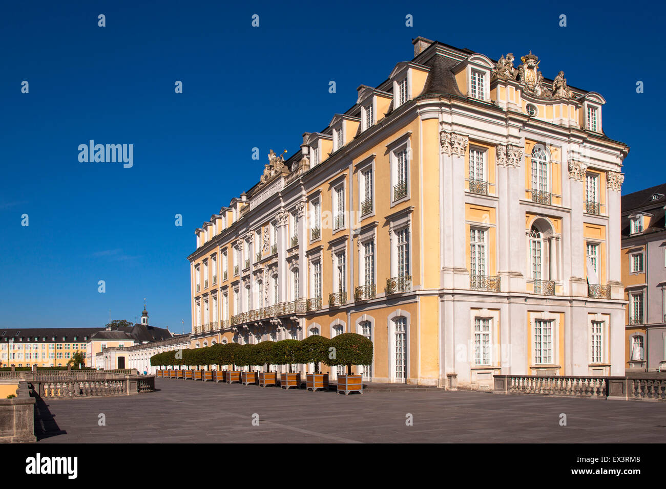 Europa, Deutschland, Nordrhein Westfalen, Schloss Augustusburg in Brühl bei Bonn, Südfassade. Stockfoto