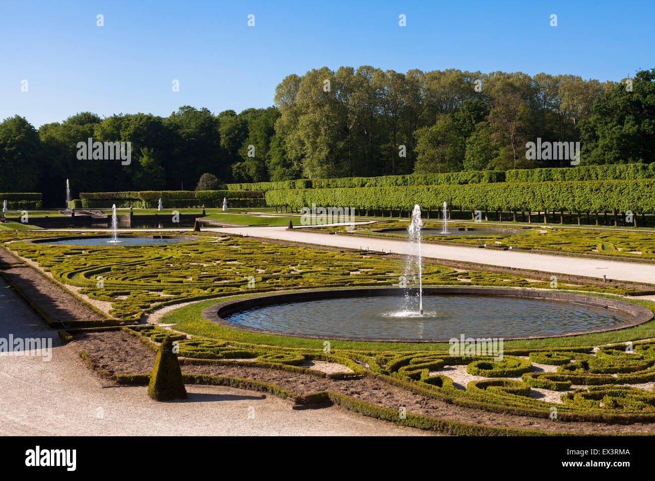 Europa, Deutschland, Nordrhein Westfalen, Schloss Augustusburg in Brühl bei Bonn, den barocken Schlossgarten auf der Suche nach Süden towar Stockfoto