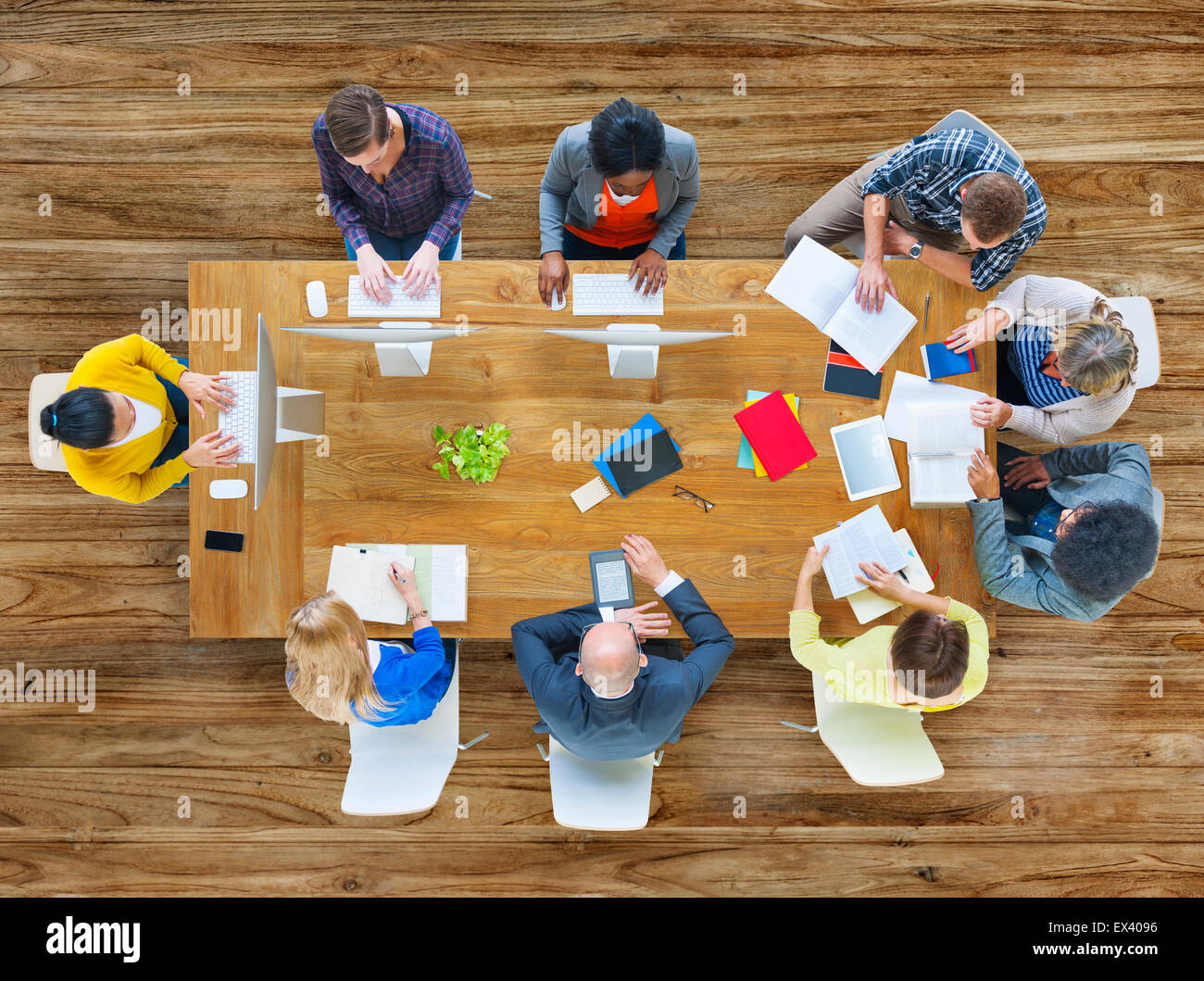 Vielfalt lässig Teambesprechung Brainstorming-Konzept Stockfoto