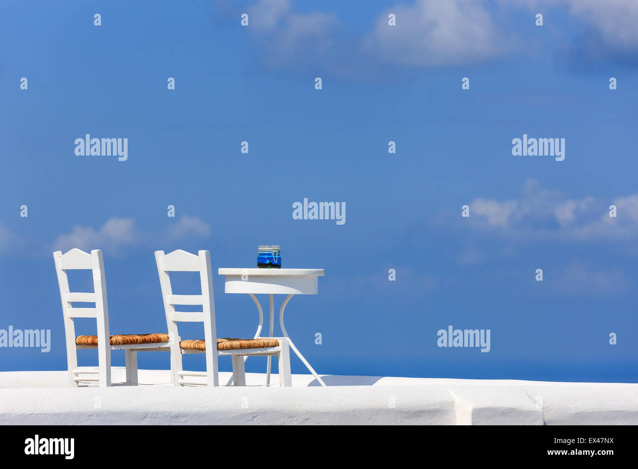 Traditionellen griechischen Kykladen-Architektur-Stil in Imerovigli, einem kleinen Ort zwischen Fira und Oia auf Santorin, Griechenland Stockfoto