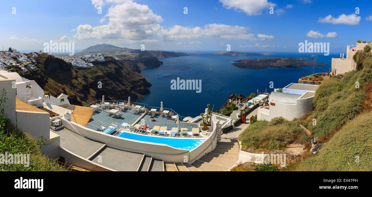 Traditionellen griechischen Kykladen-Architektur-Stil in Imerovigli, einem kleinen Ort zwischen Fira und Oia auf Santorin, Griechenland Stockfoto Traditionellen griechischen Kykladen-Architektur-Stil in Imerovigli, einem kleinen Ort zwischen Fira und Oia auf Santorin, Griechenland Stockfoto
