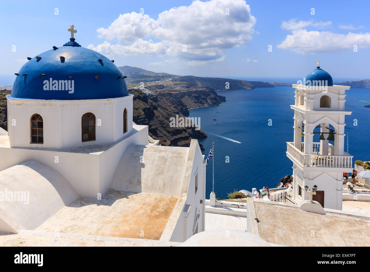 Traditionellen griechischen Kykladen-Architektur-Stil in Imerovigli, einem kleinen Ort zwischen Fira und Oia auf Santorin, Griechenland Stockfoto Traditionellen griechischen Kykladen-Architektur-Stil in Imerovigli, einem kleinen Ort zwischen Fira und Oia auf Santorin, Griechenland Stockfoto