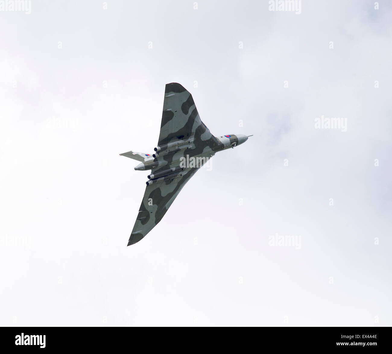 Finale Flug über Yorkshire Air Museum zogen der ehemaligen RAF Vulcan Bomber XH558 York England Vereinigtes Königreich UK Stockfoto