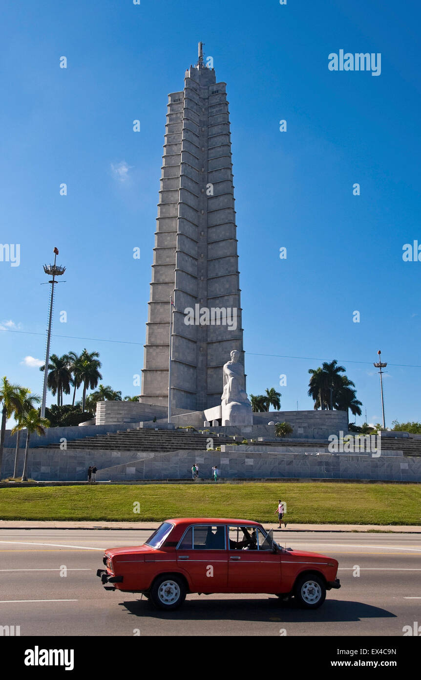 Vertikale Ansicht der Gedenkstätte Jose Marti in Havanna, Kuba. Stockfoto