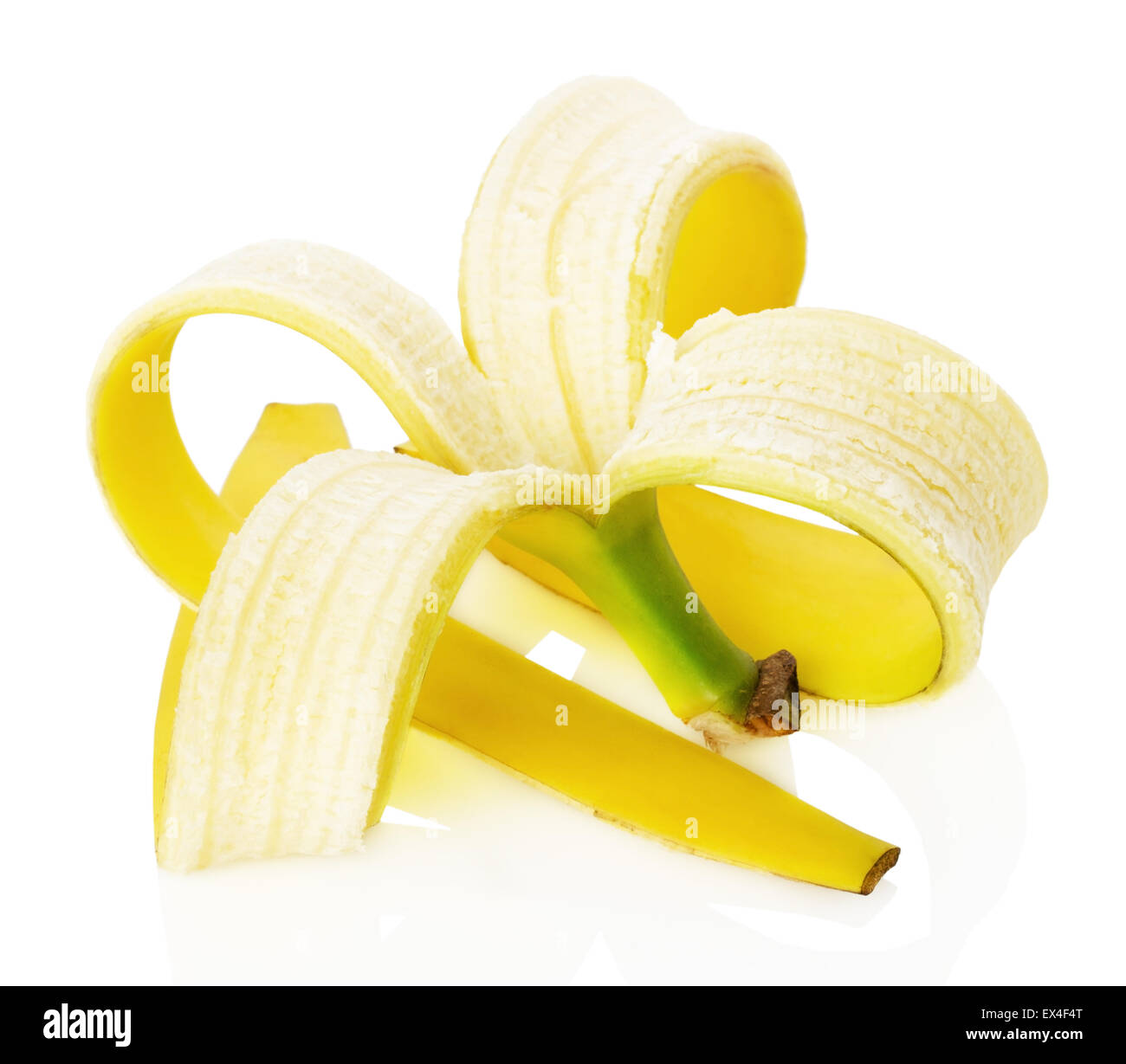 Schälen Sie eine Banane auf dem weißen Hintergrund. Stockfoto