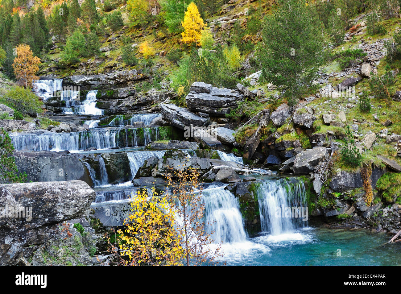 Wasserfall, Gradas de Soaso, Arazas Fluss, Ordesa-Tal. Pyrenäen, Huesca, Aragon, Spanien Stockfoto