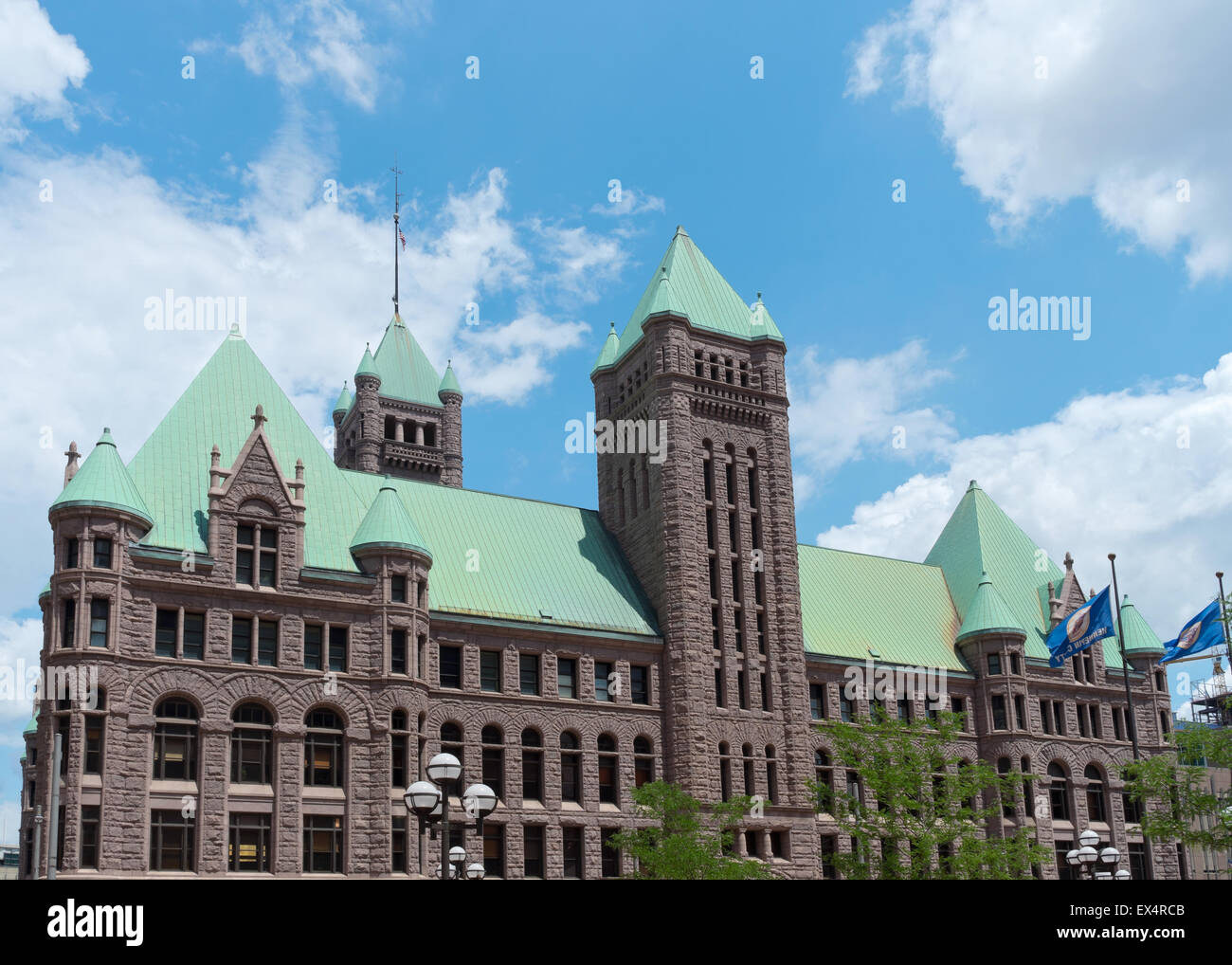 historischen Minneapolis Gebäude oder Hennepin county Courthouse und Glocke Rathausturm von Richardsonian romanesque Architektur Stockfoto