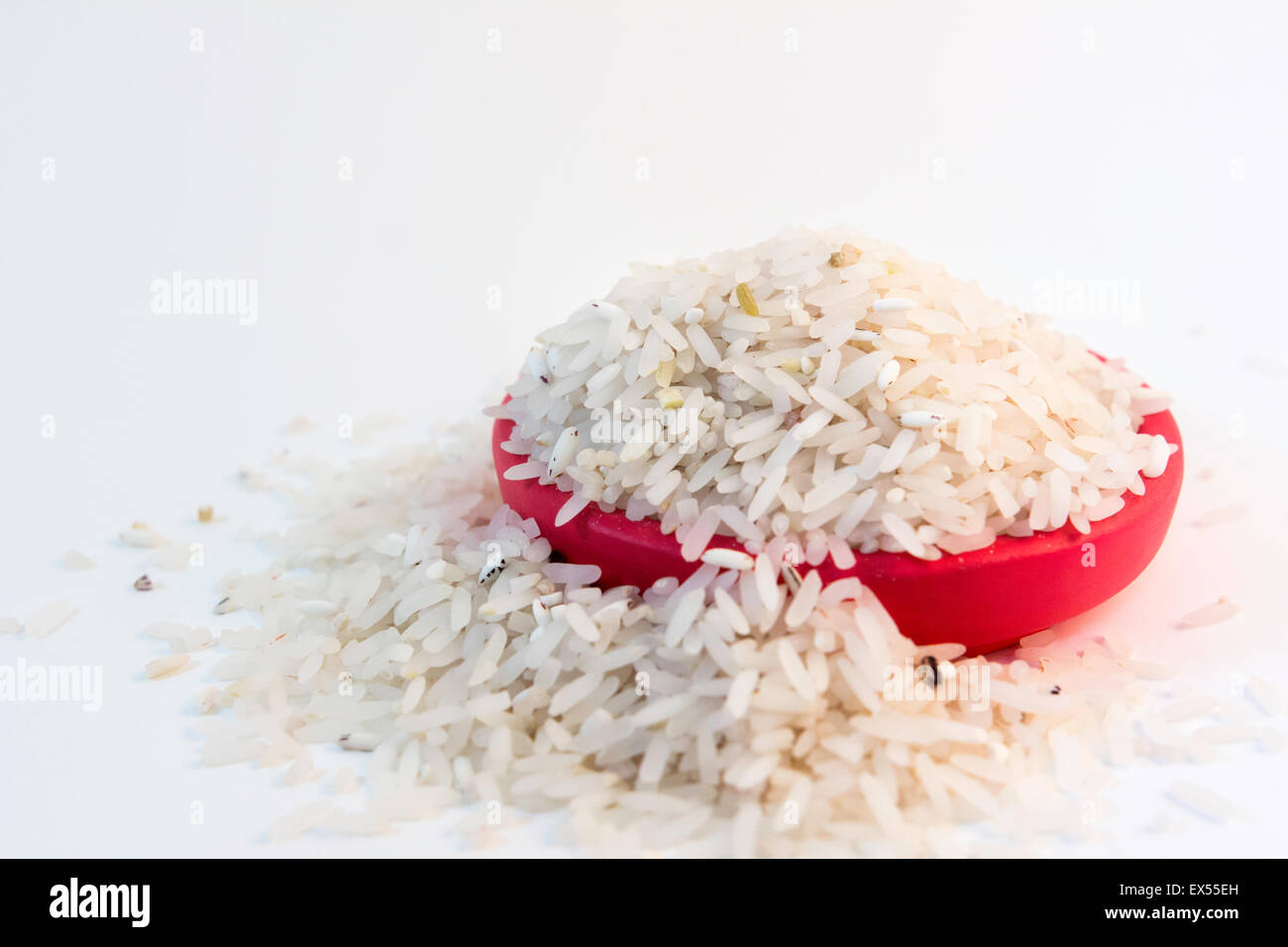 Korn Basmati Reis essen Ausschnitt Schüssel weiß gesunde closeup Stockfoto