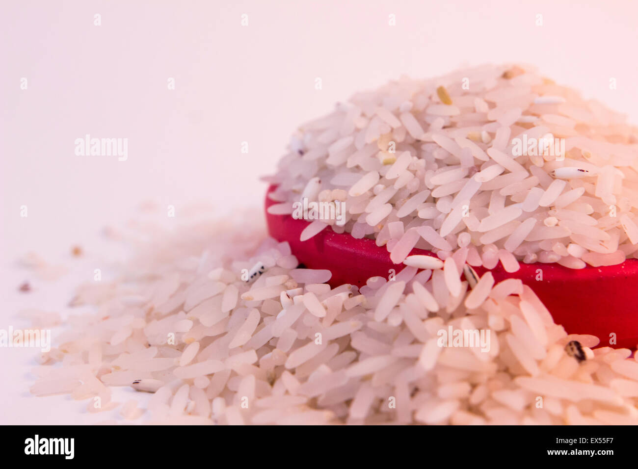 Korn Basmati Reis essen Ausschnitt Schüssel weiß gesunde closeup Stockfoto